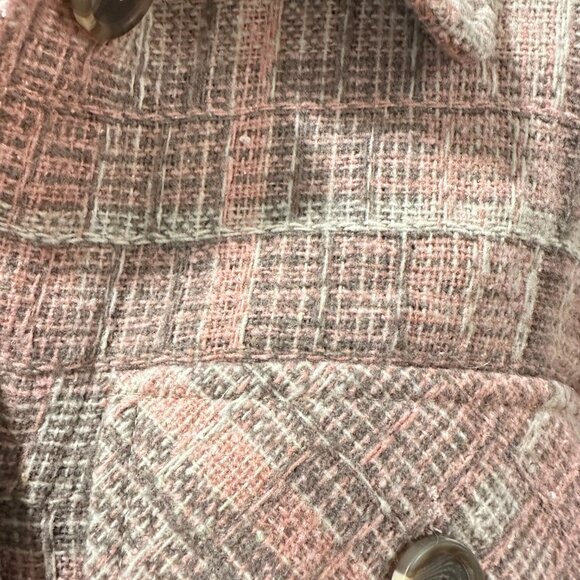 BB Dakota by Steve Madden Women's Pink Plaid Boucle Shirt Jacket Size Small - Picture 4 of 12